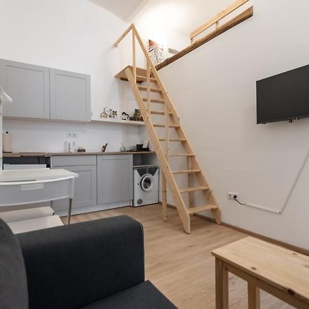 Appartamento Klein, Aber Fein In Zentraler Ruhelage Vienna Esterno foto