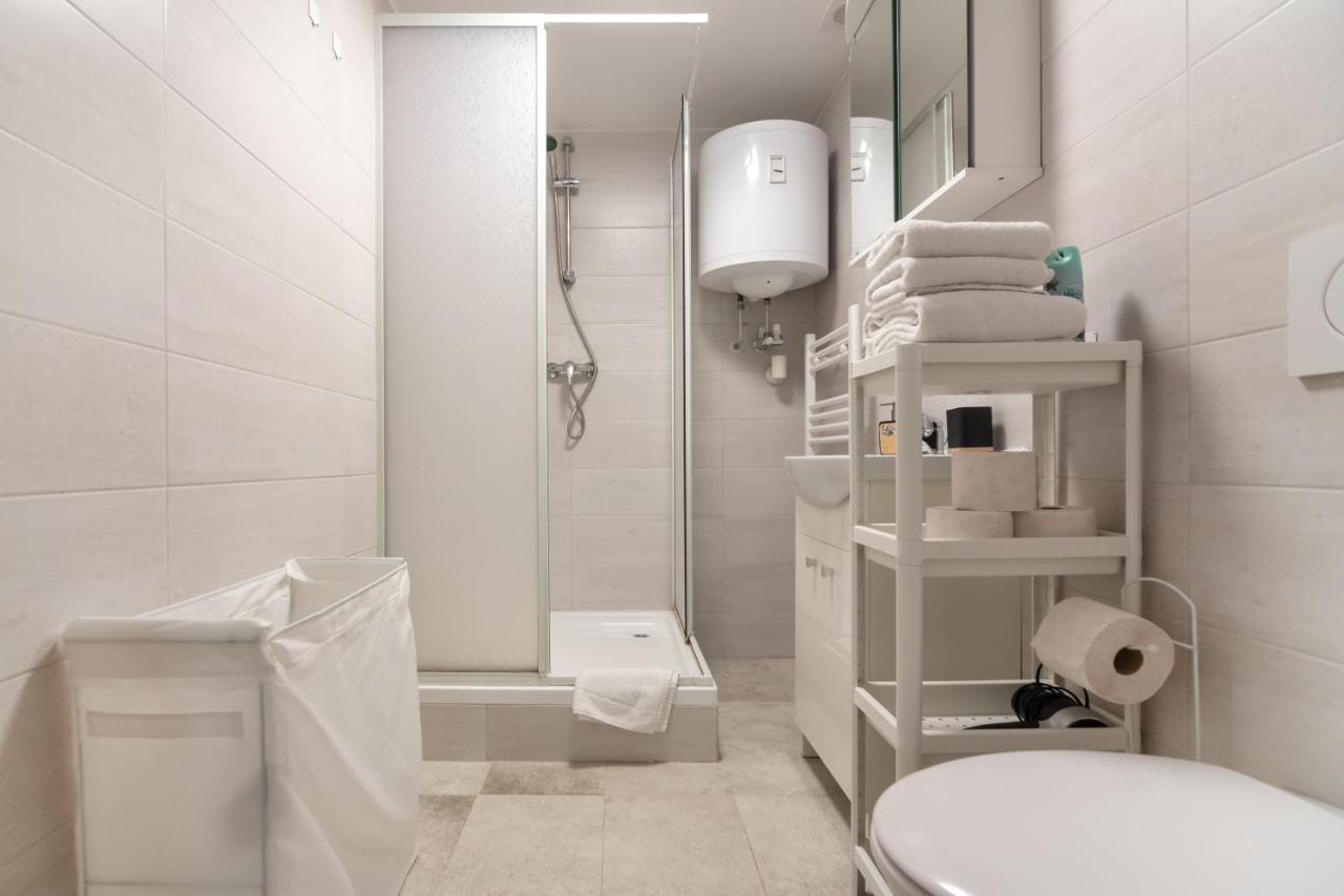 Appartamento Klein, Aber Fein In Zentraler Ruhelage Vienna Esterno foto